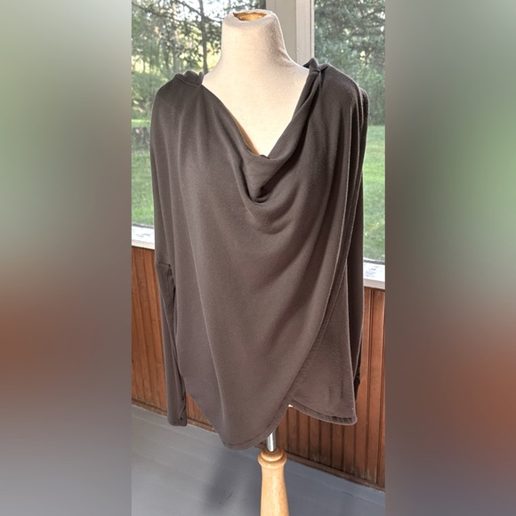 ATHLETA Purana Wrap Sweatshirt Charcoal Gray Medium W/ Hood Pockets Finger holes - Picture 1 of 11